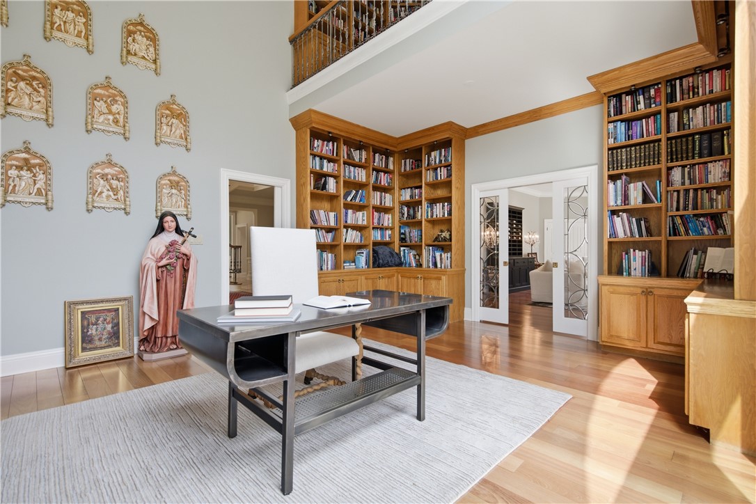 1501 Theodora Ln