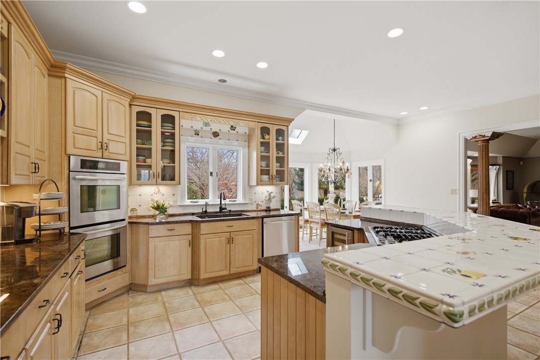 1501 Theodora Ln