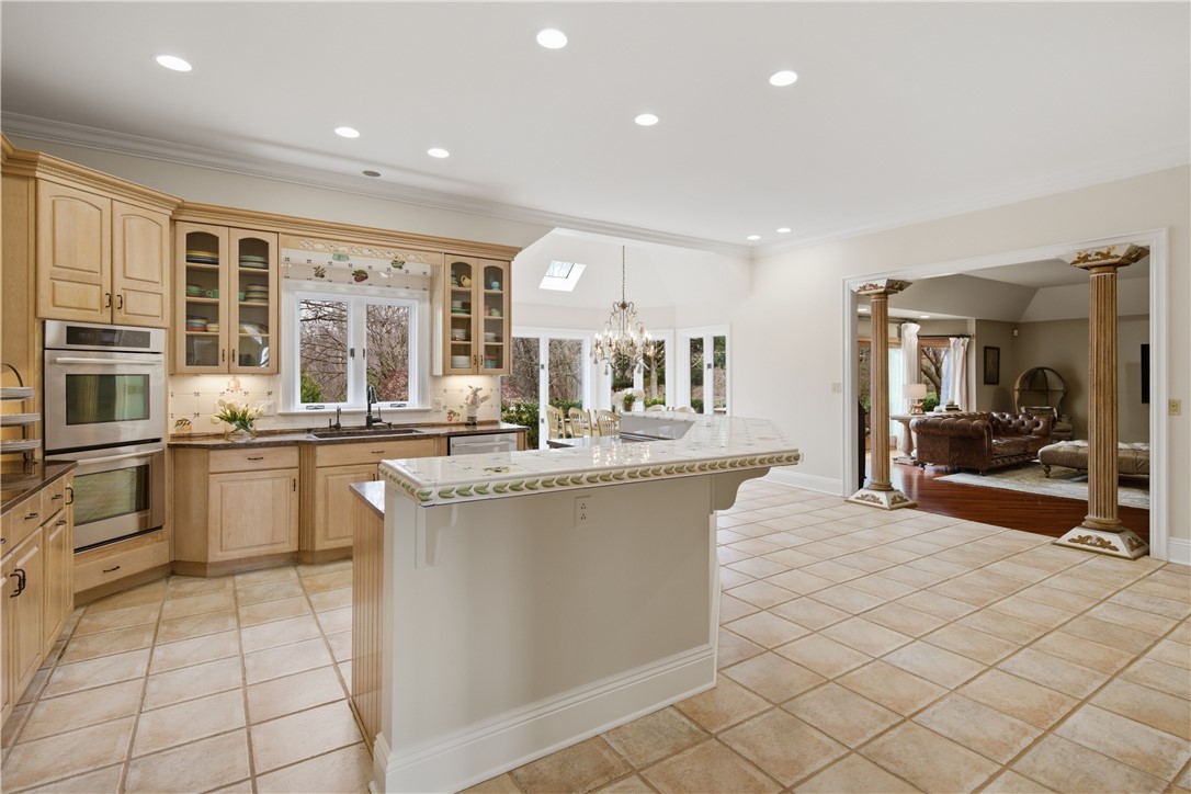 1501 Theodora Ln