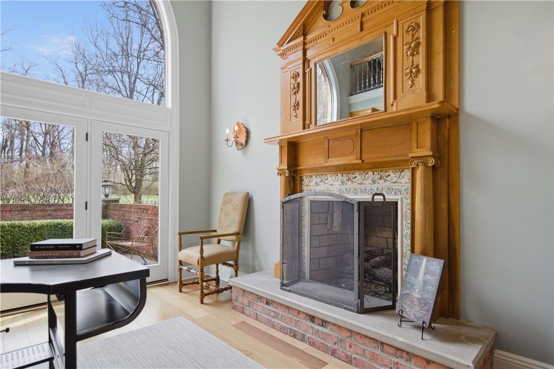 1501 Theodora Ln