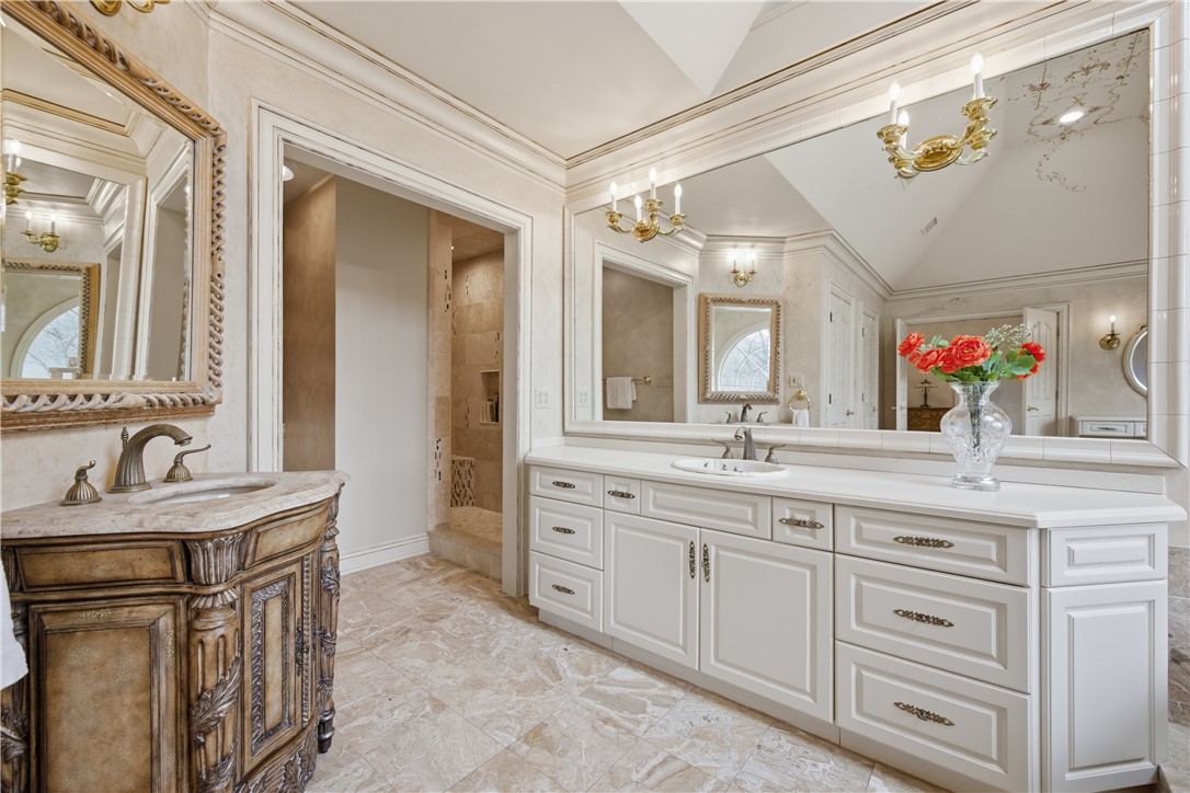 1501 Theodora Ln