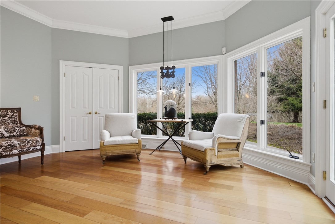 1501 Theodora Ln
