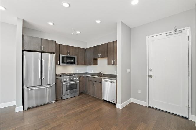 350 Oliver Ave 806