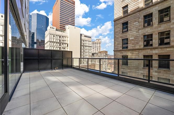 350 Oliver Ave 806