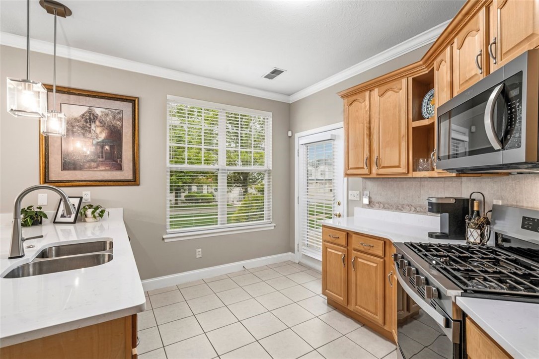 234 Adams Pointe Blvd. 10