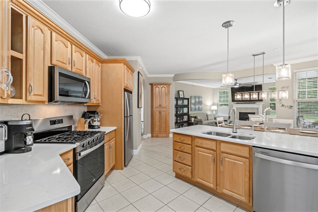 234 Adams Pointe Blvd. 10