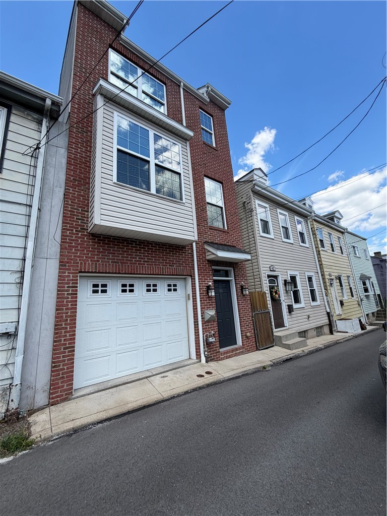 44 Uxor Way