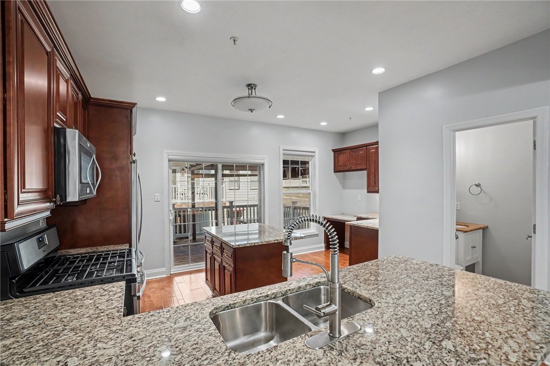 44 Uxor Way