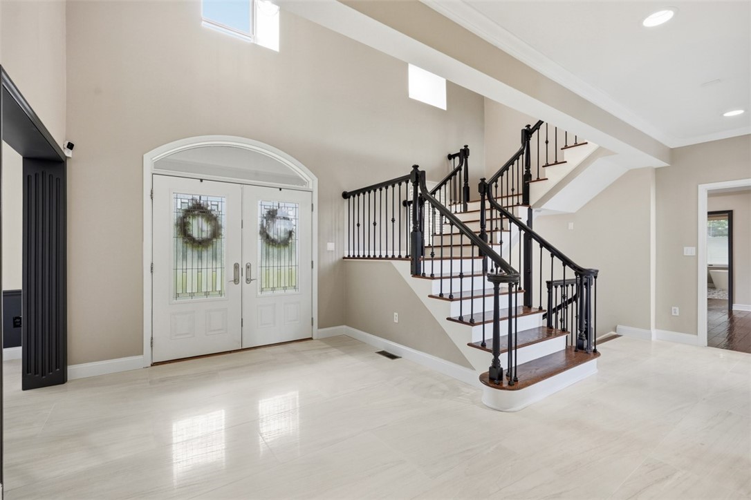 5003 Old Orchard Ln