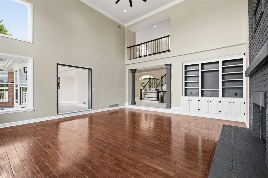 5003 Old Orchard Ln
