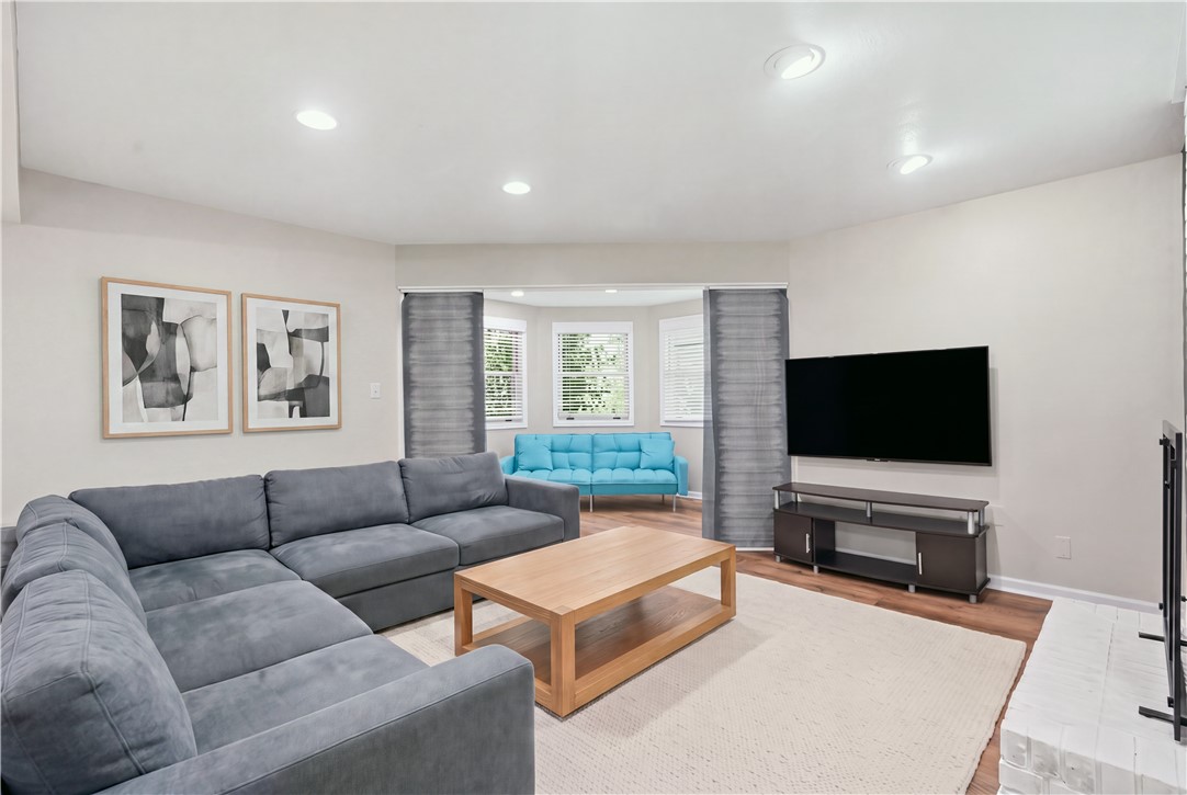 5003 Old Orchard Ln