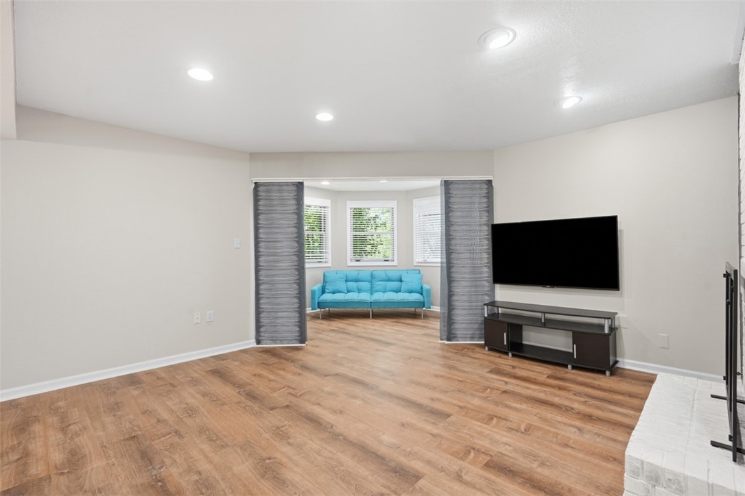 5003 Old Orchard Ln