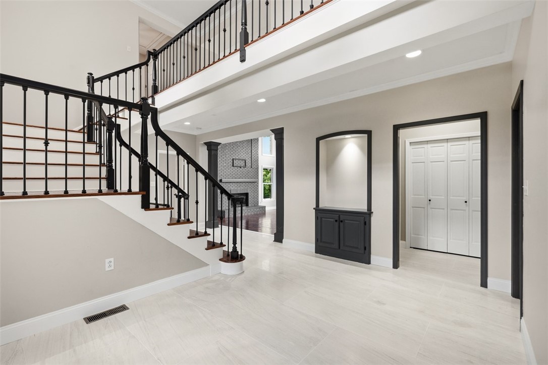 5003 Old Orchard Ln