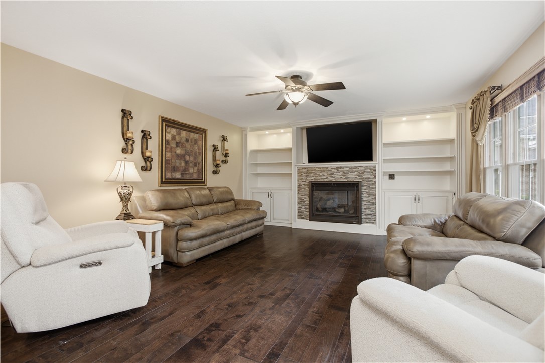918 Gregory Ct
