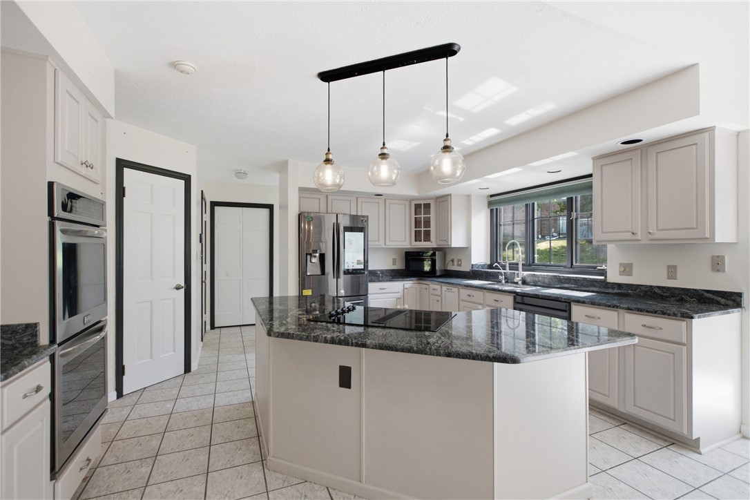 2501 Birchwood Ct
