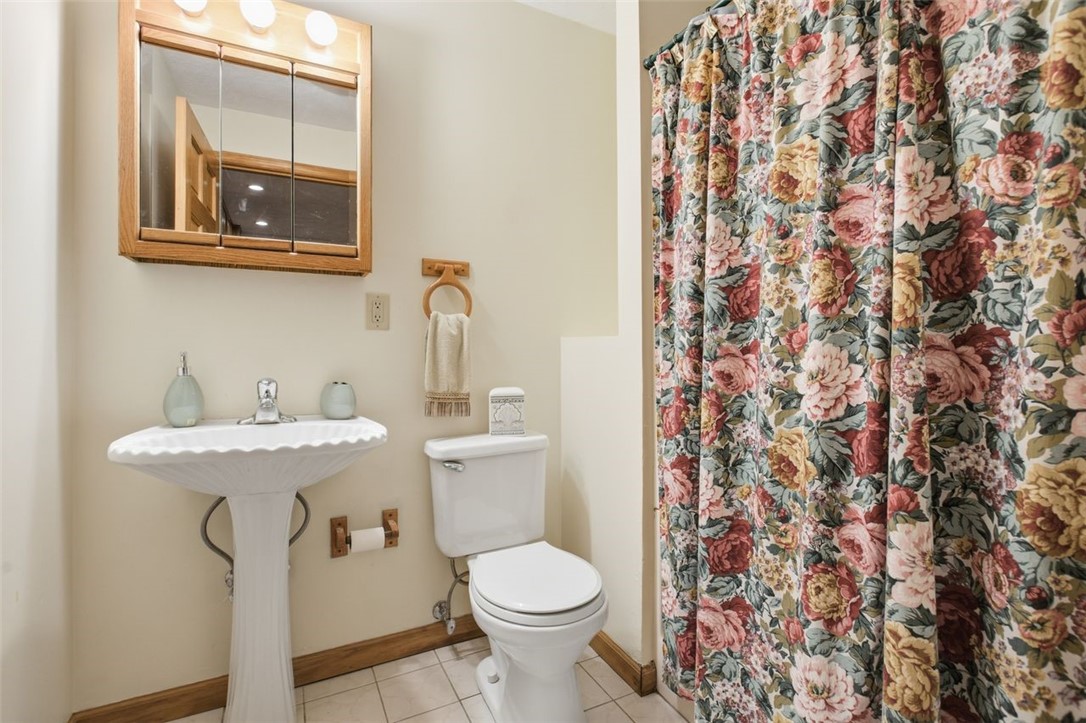 4998 Summit Dr