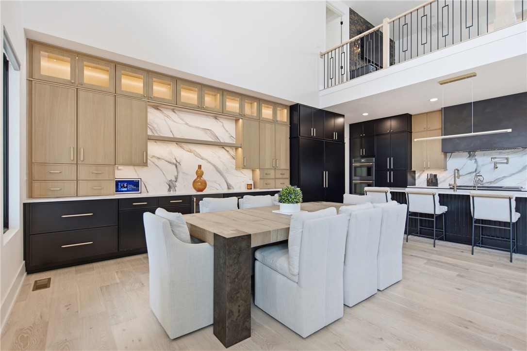 15 Burke Road