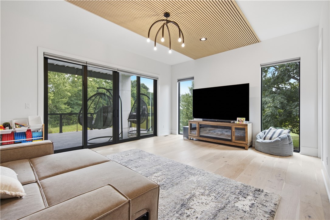 15 Burke Road