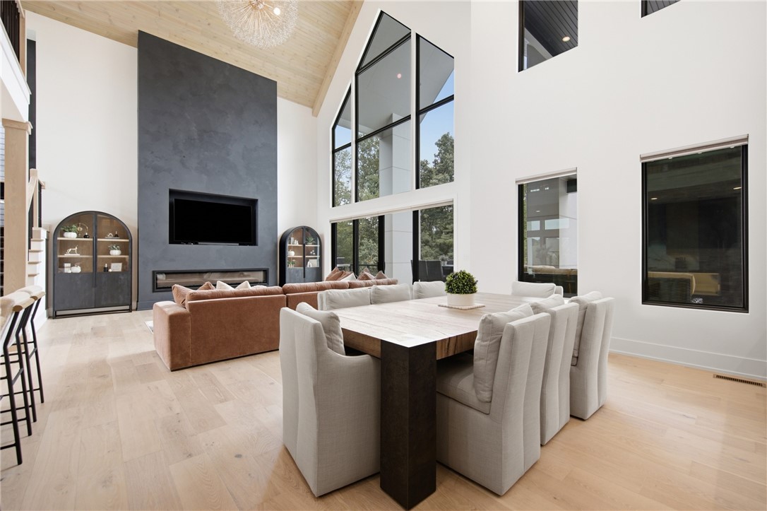 15 Burke Road