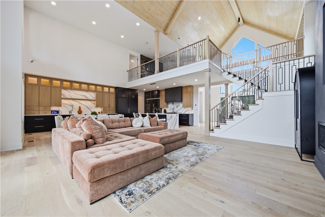 15 Burke Road