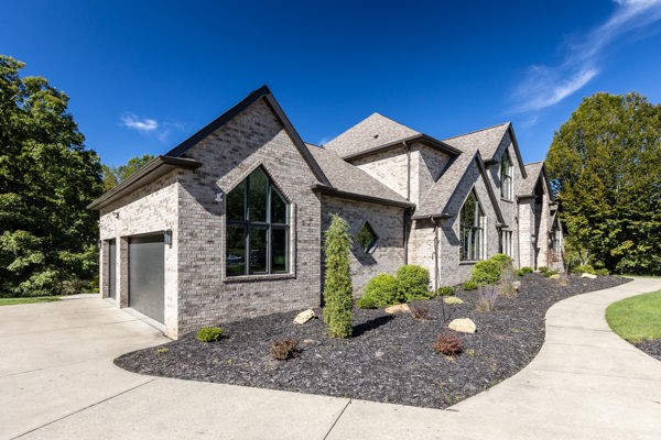 421 Lenox Ct