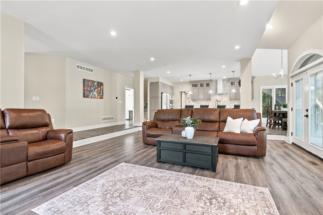 421 Lenox Ct