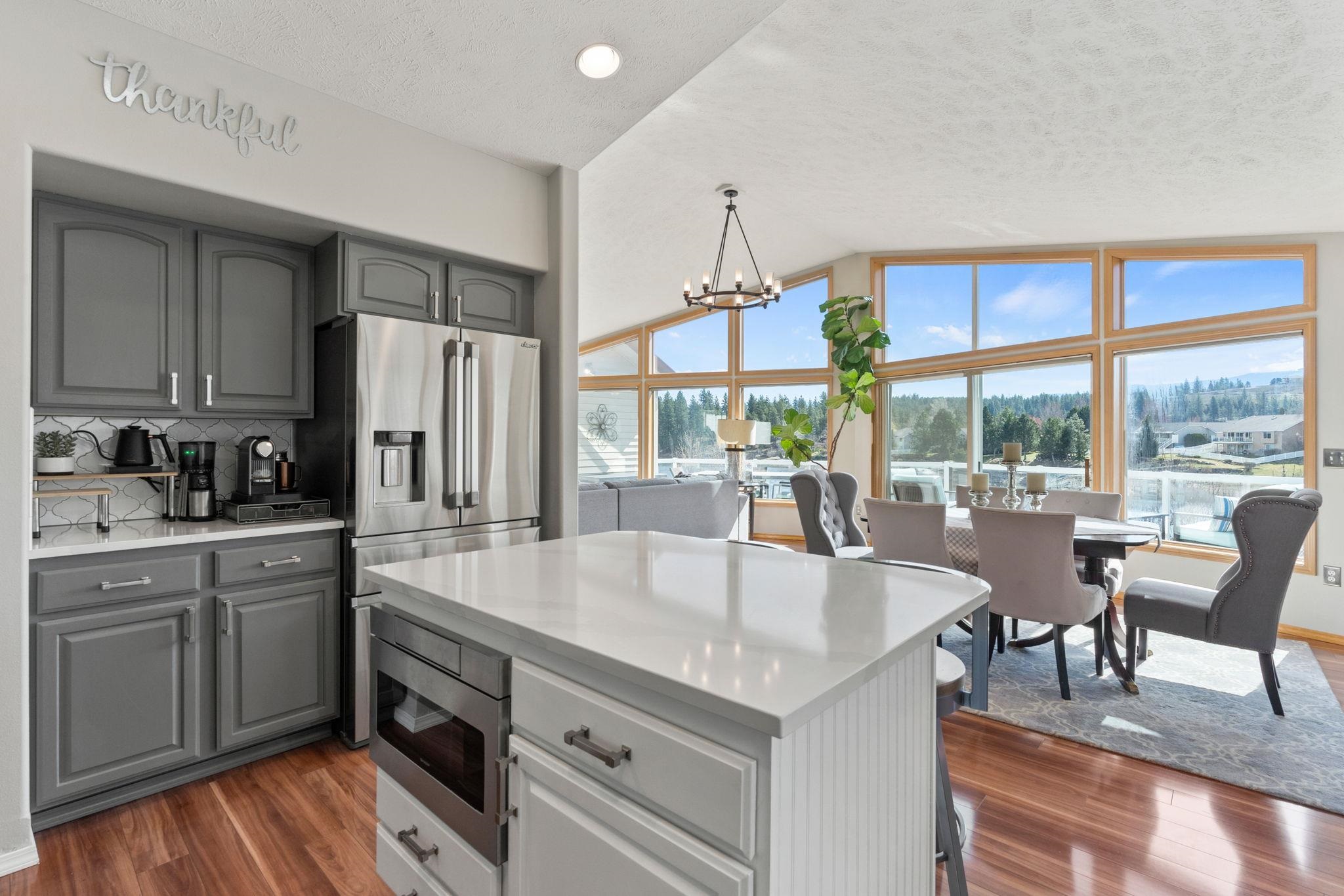 607 S Shelley Lake Ln