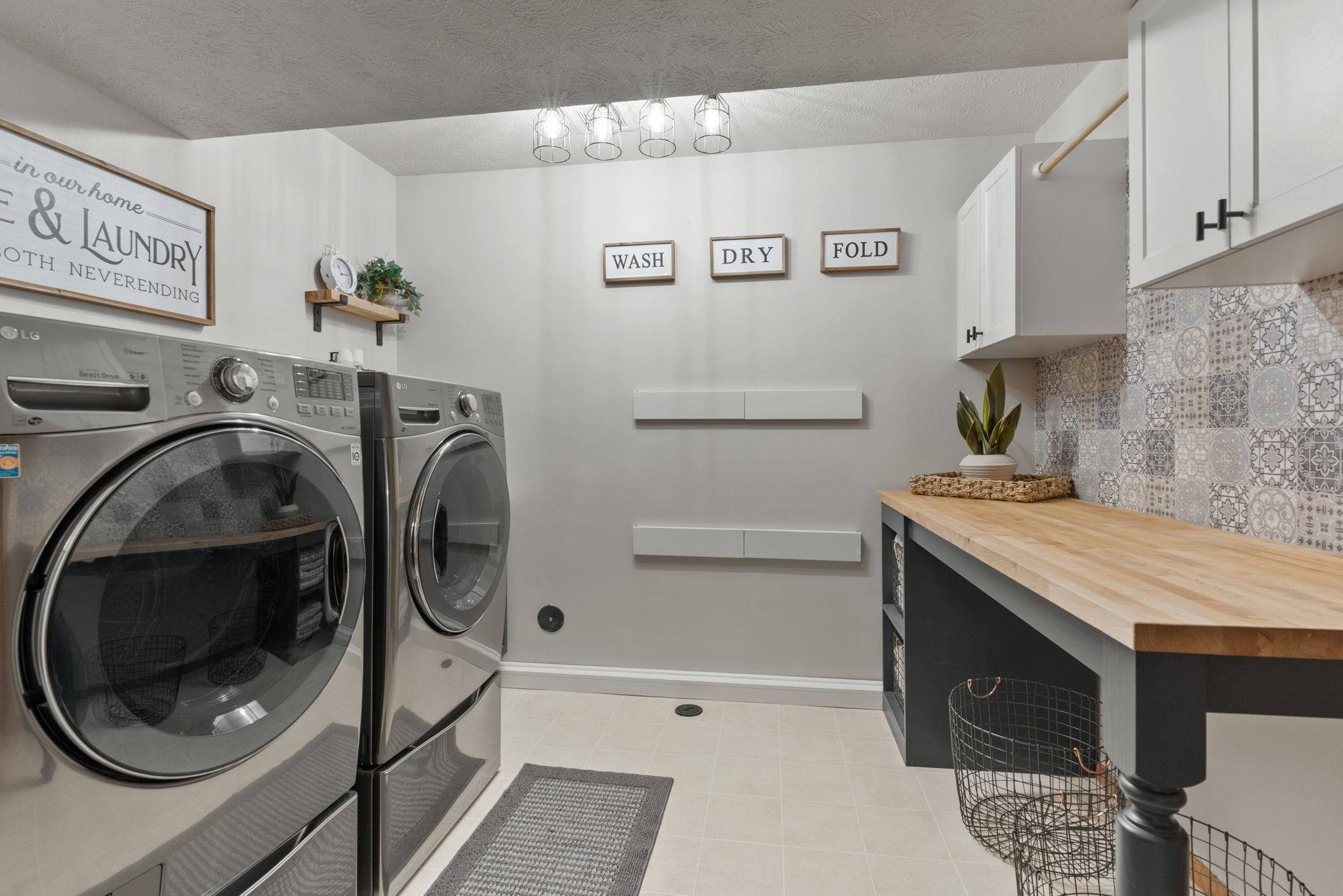 607 S Shelley Lake Ln