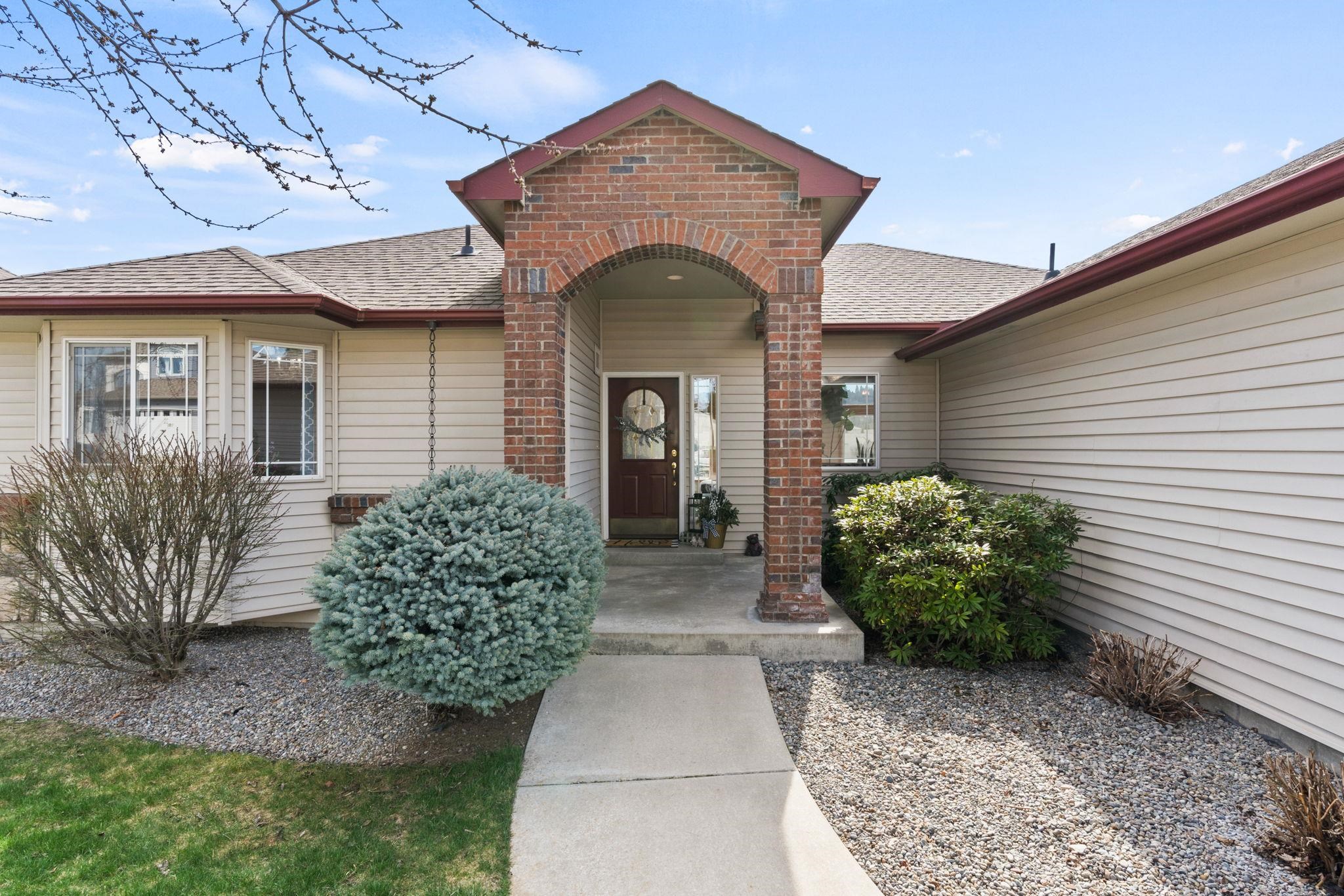 607 S Shelley Lake Ln