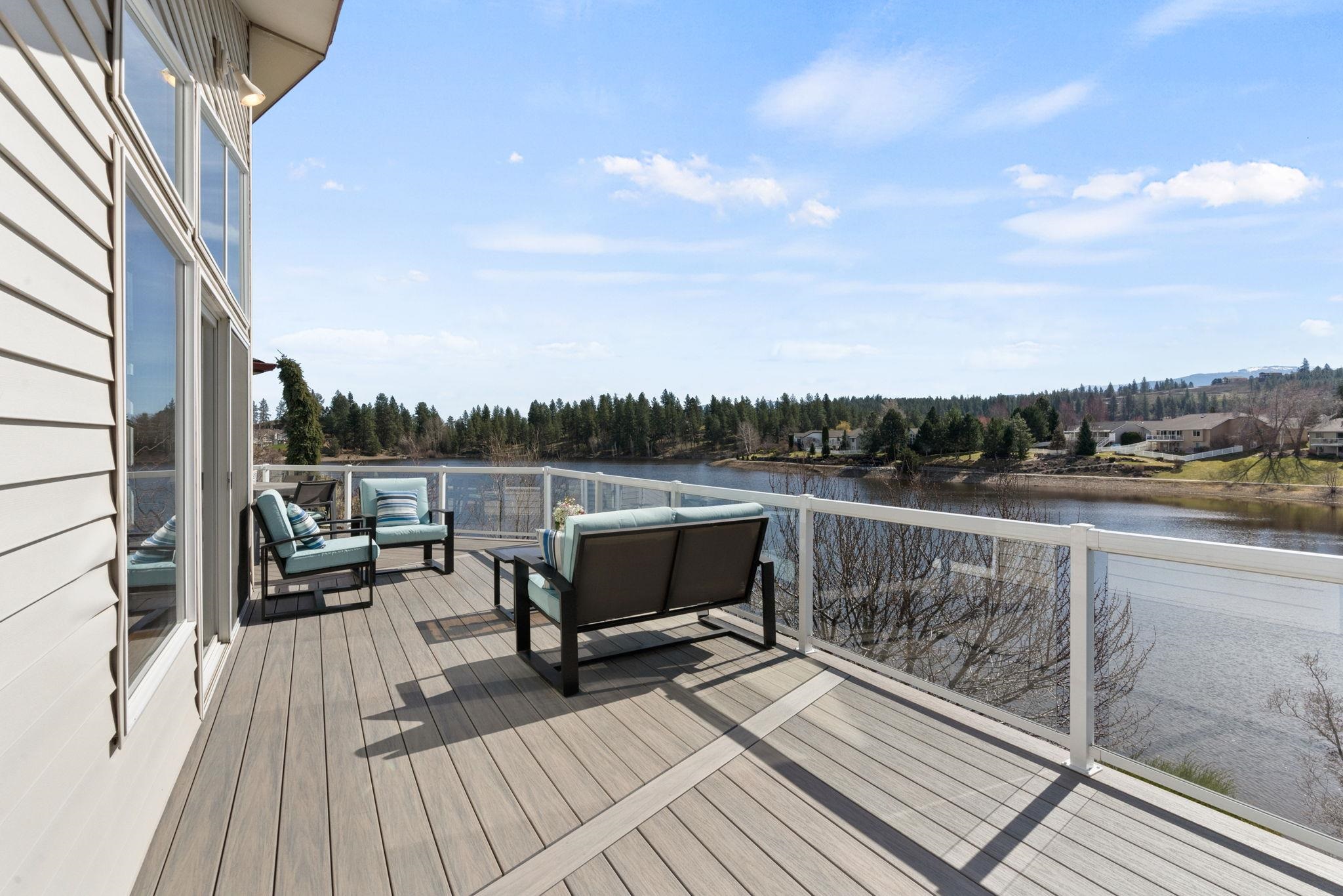 607 S Shelley Lake Ln