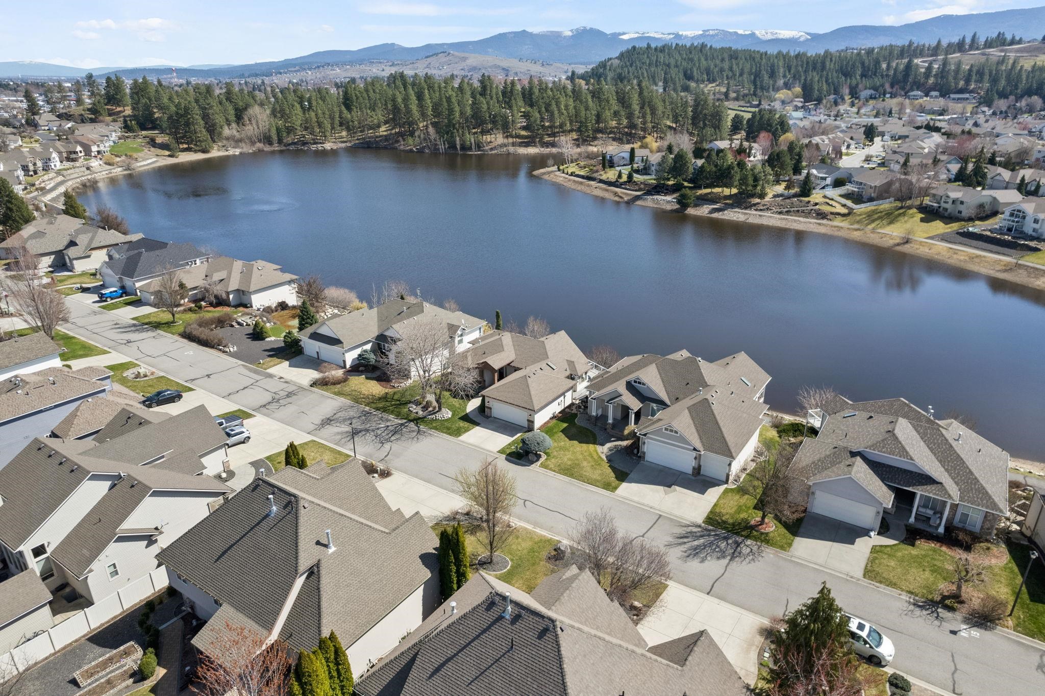 607 S Shelley Lake Ln