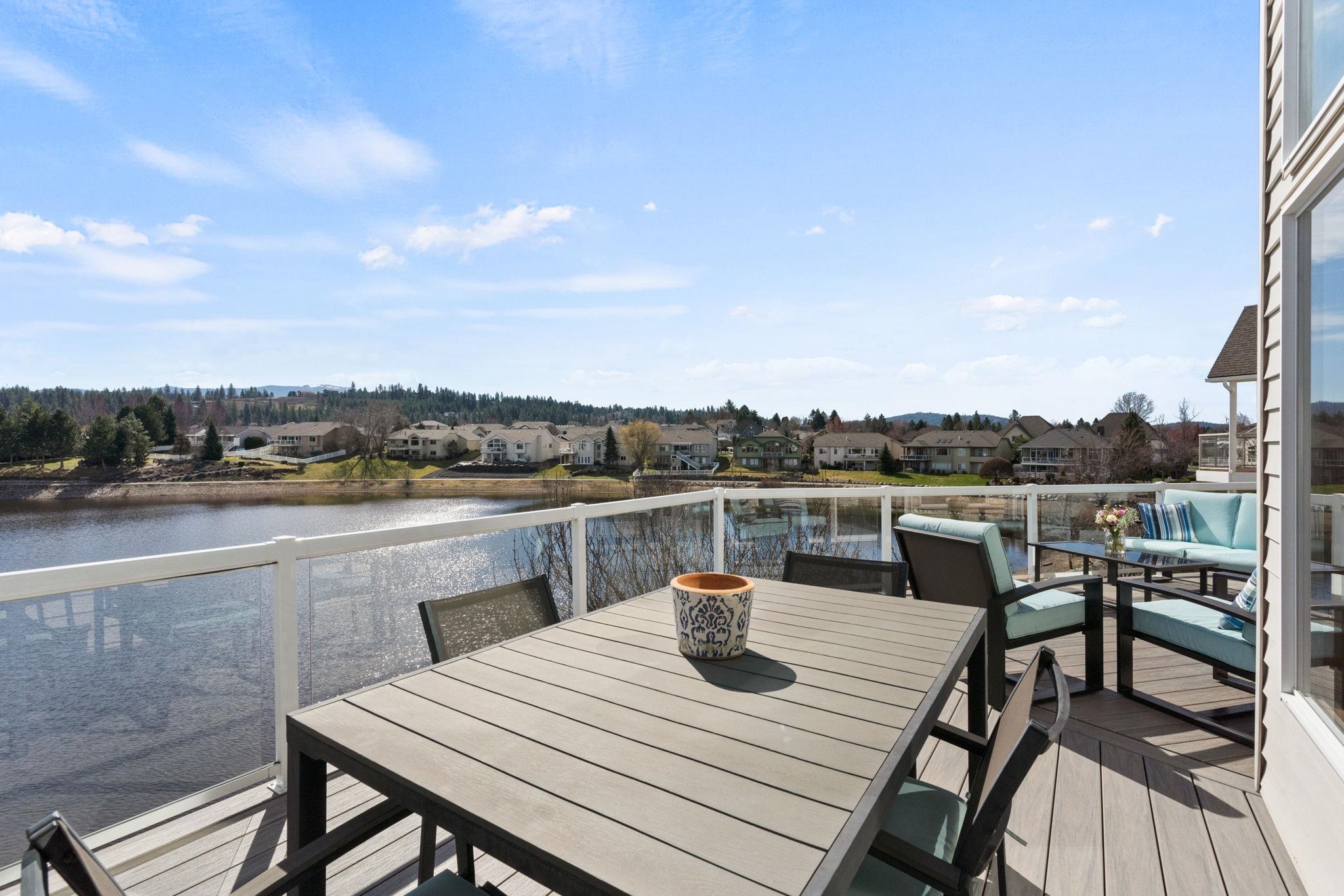 607 S Shelley Lake Ln