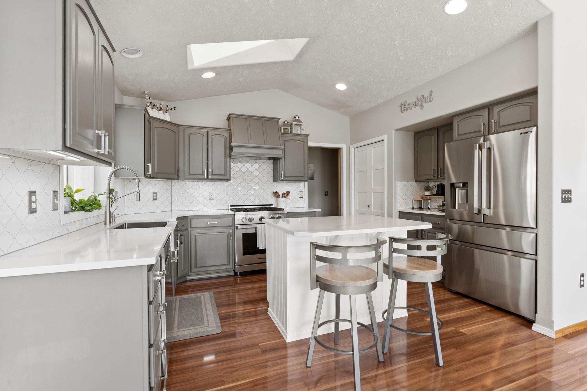 607 S Shelley Lake Ln