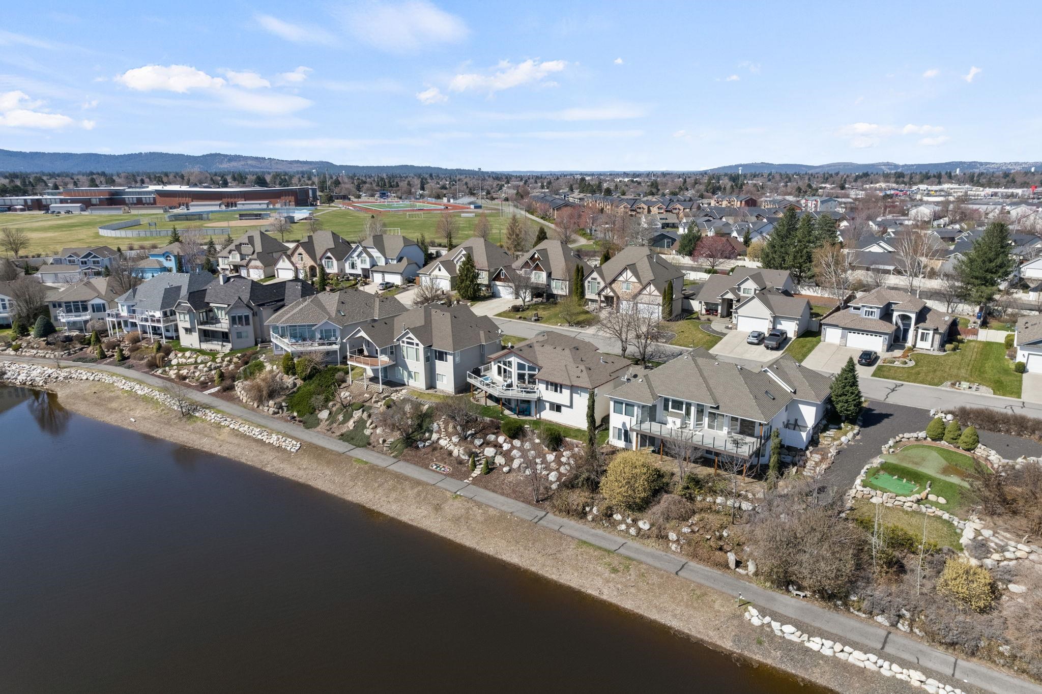 607 S Shelley Lake Ln