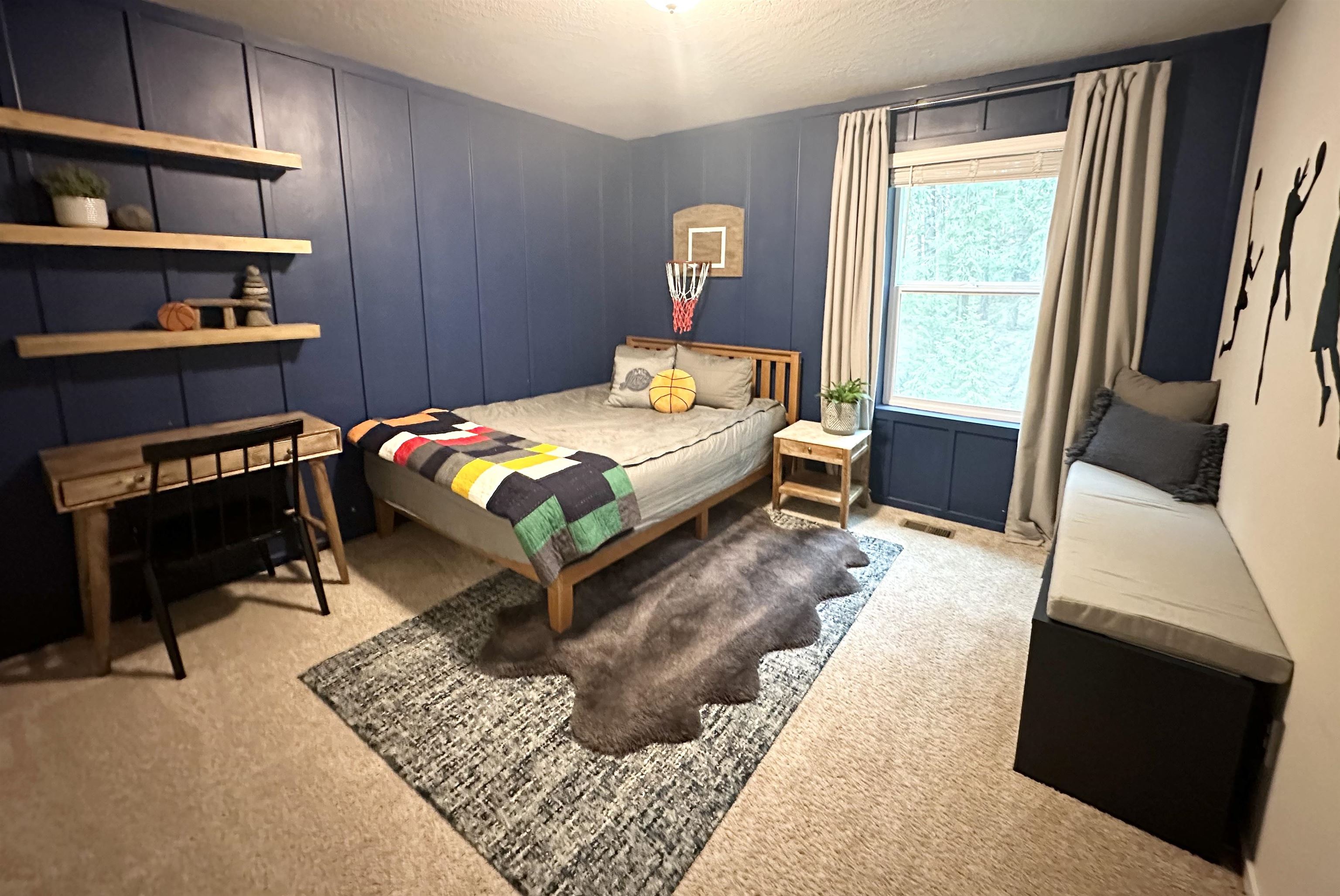 1110 E Silver Pine Rd