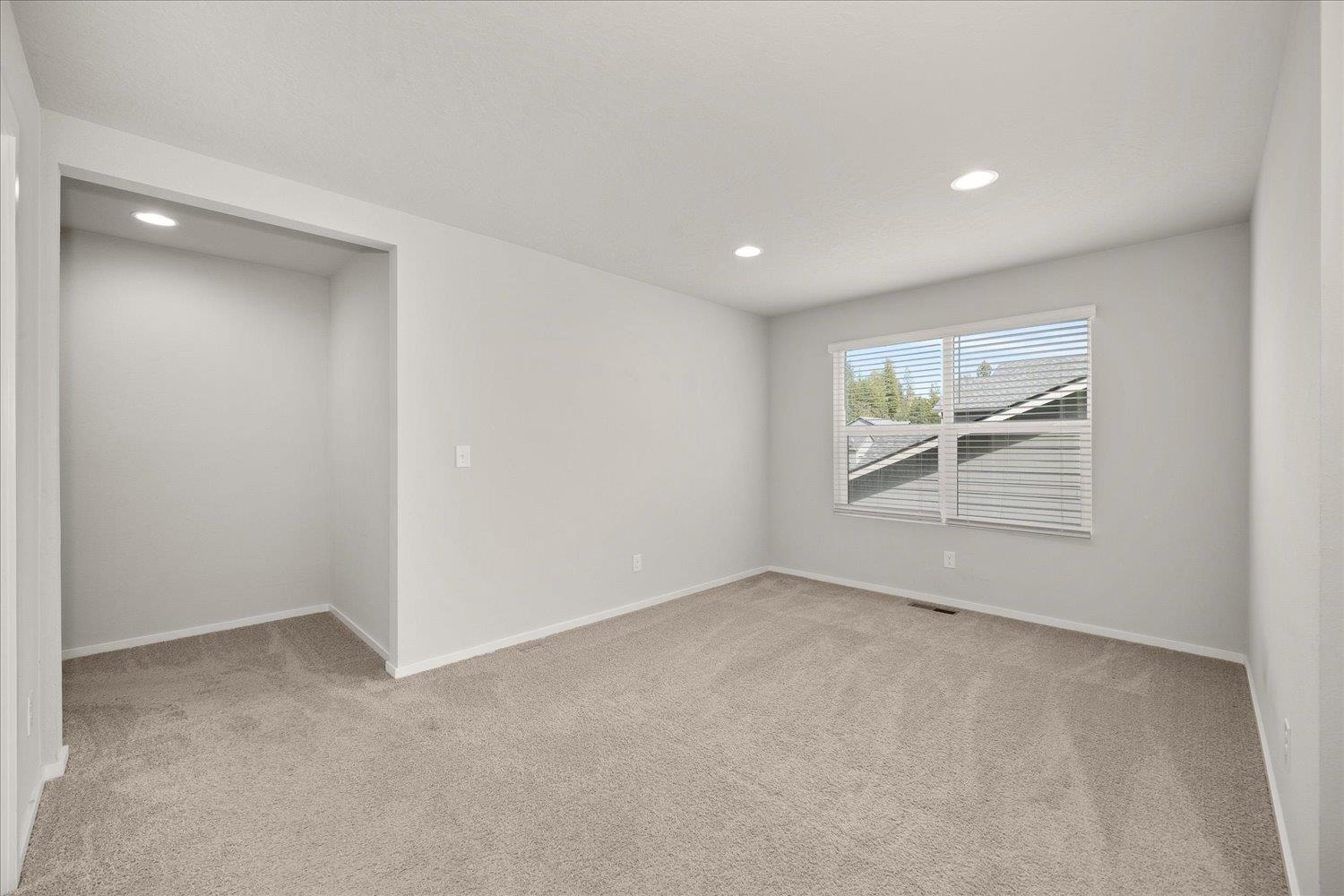 1110 E Silver Pine Rd