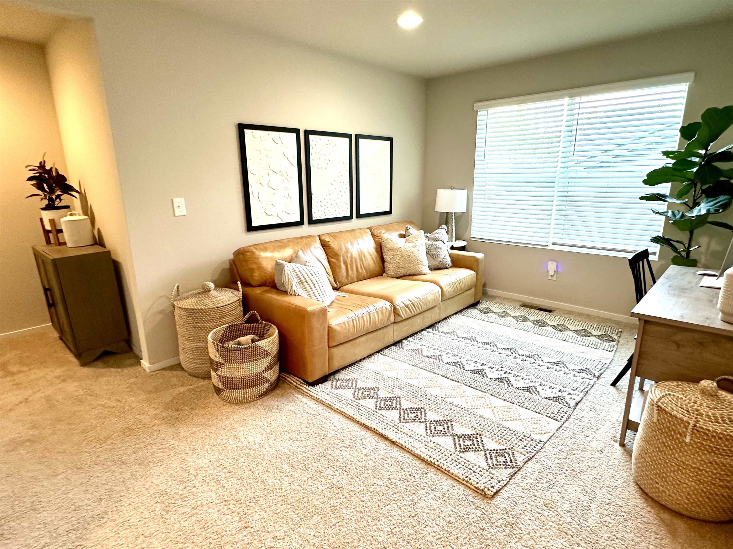 1110 E Silver Pine Rd