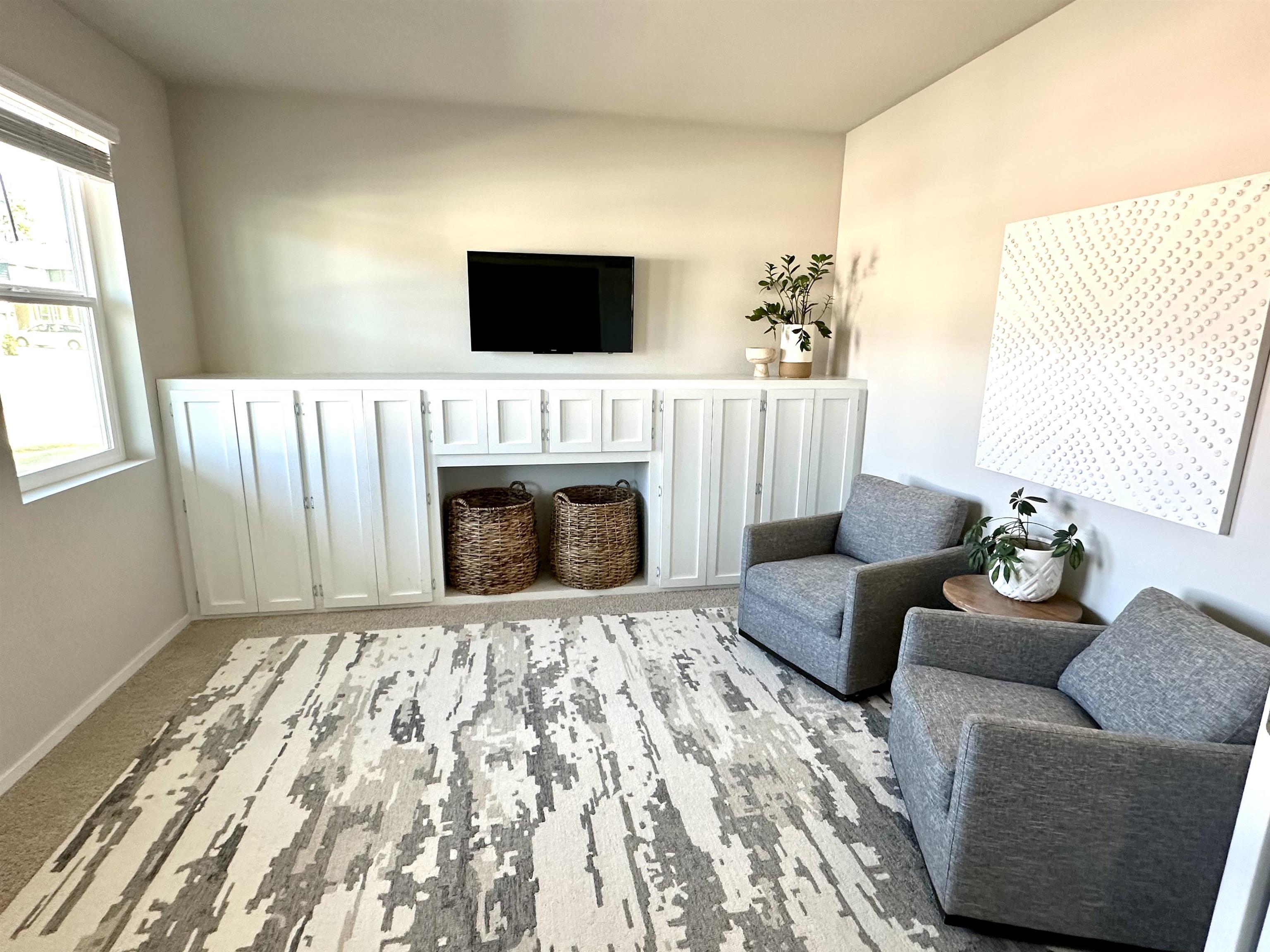 1110 E Silver Pine Rd