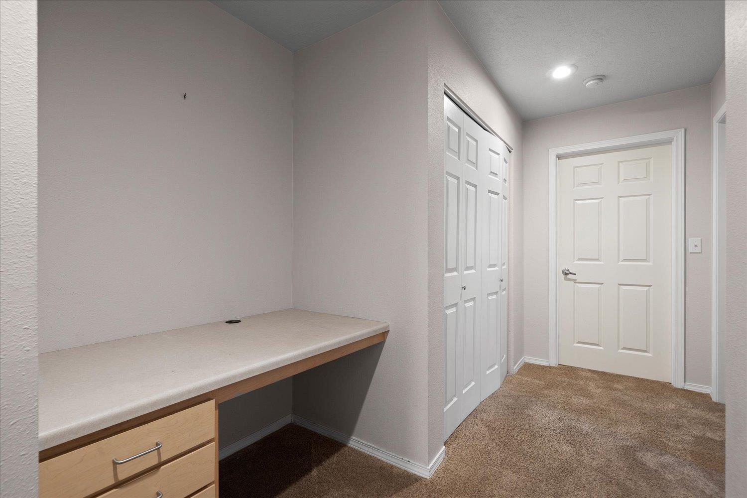 22855 E COUNTRY VISTA Dr