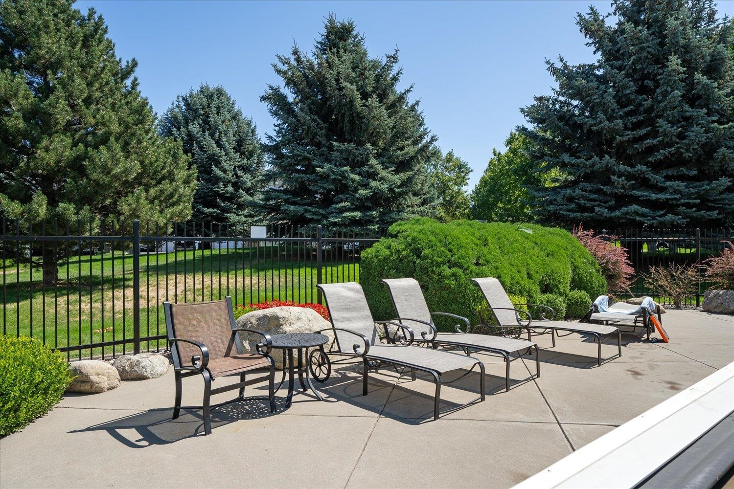 22855 E COUNTRY VISTA Dr