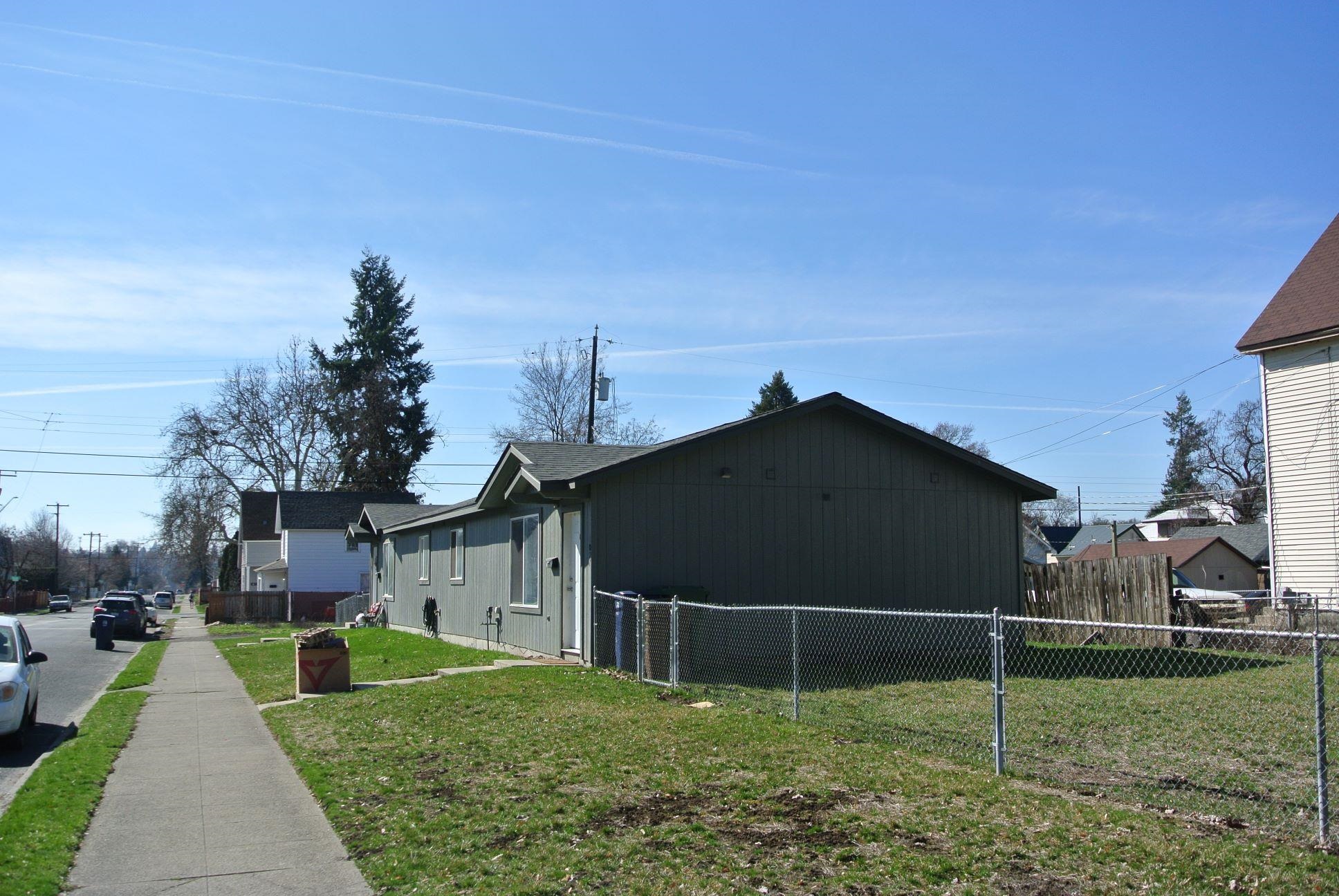 1027 N Elm St