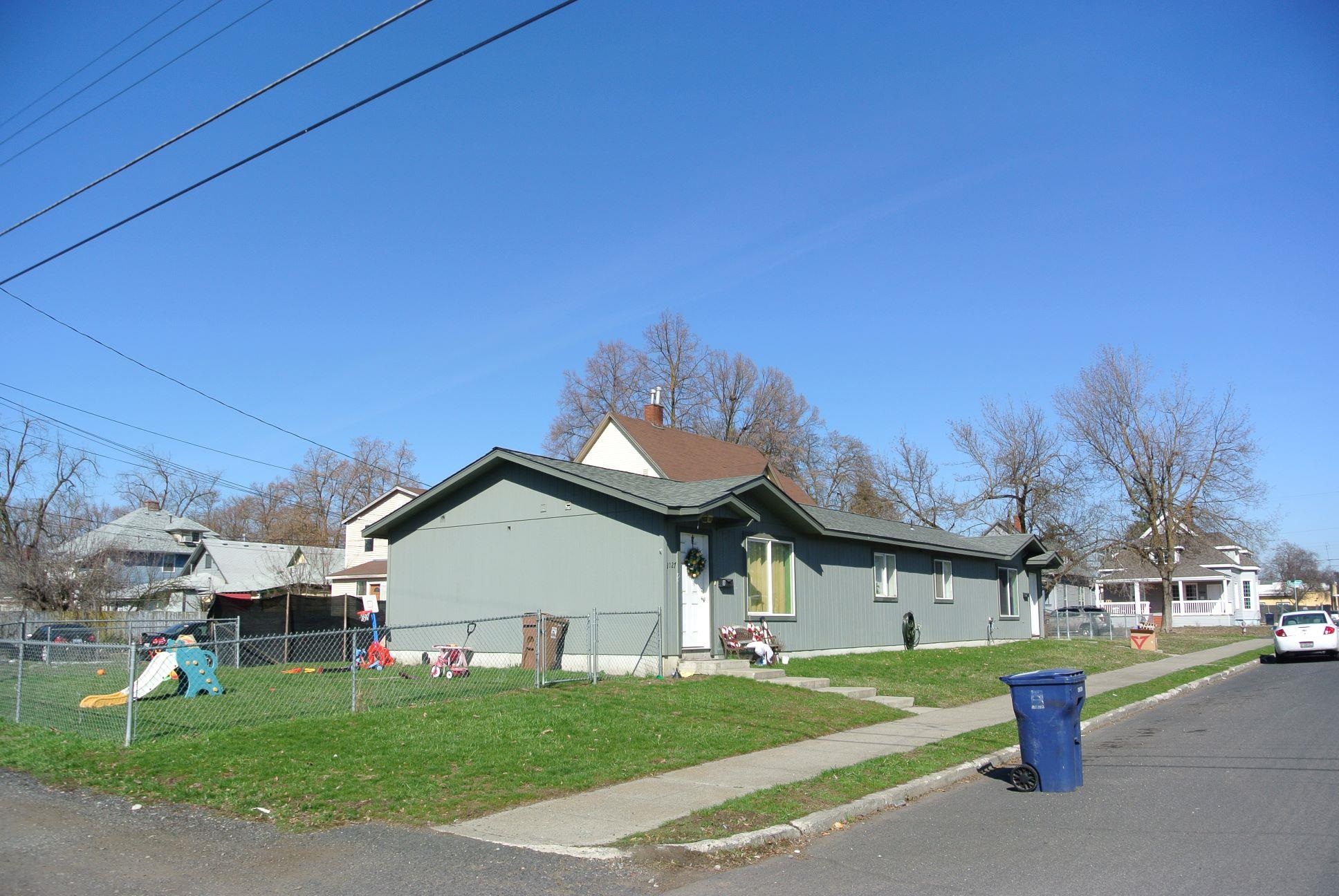 1027 N Elm St