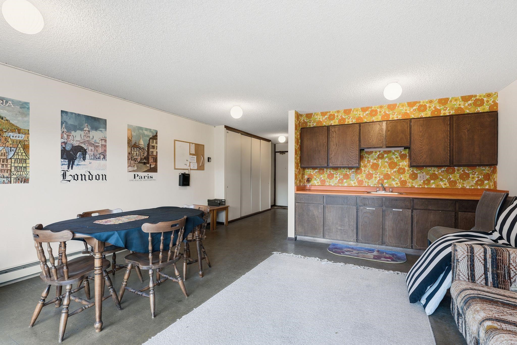 305 S Liberty Lake Rd