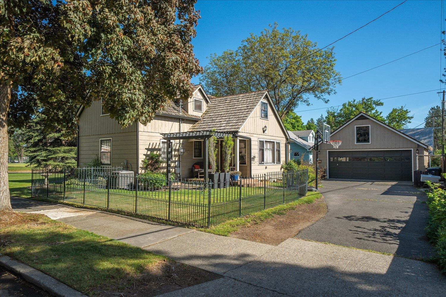 3627 N AUDUBON St