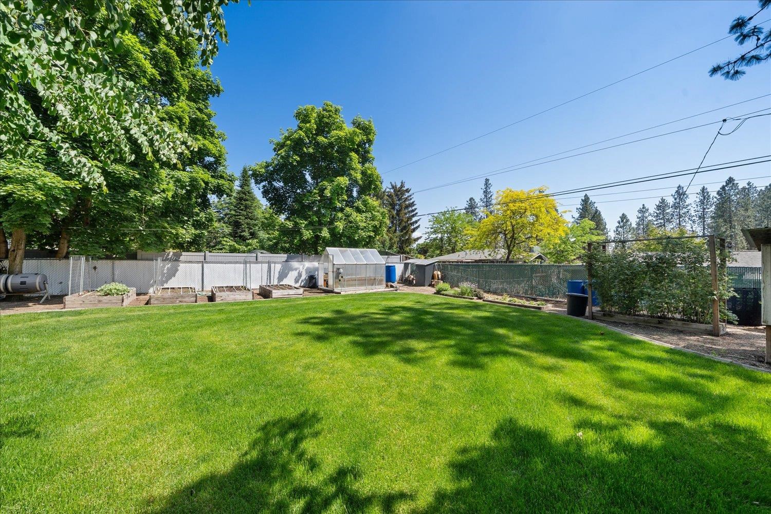3003 W WOODSIDE Ave