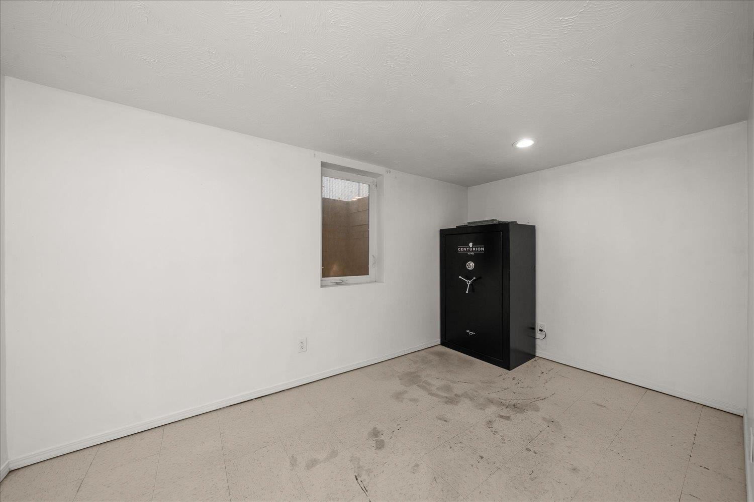 3003 W WOODSIDE Ave