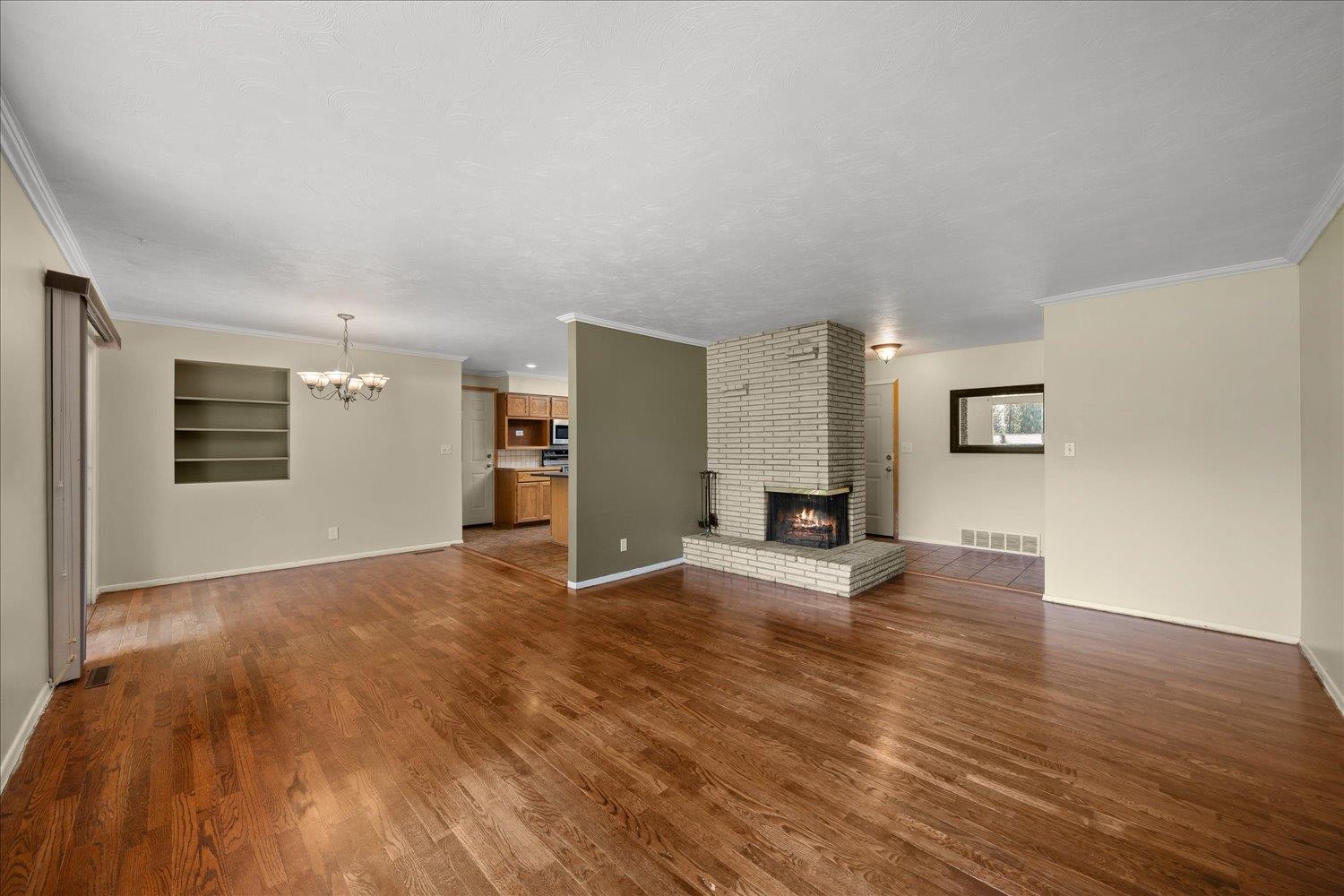3003 W WOODSIDE Ave