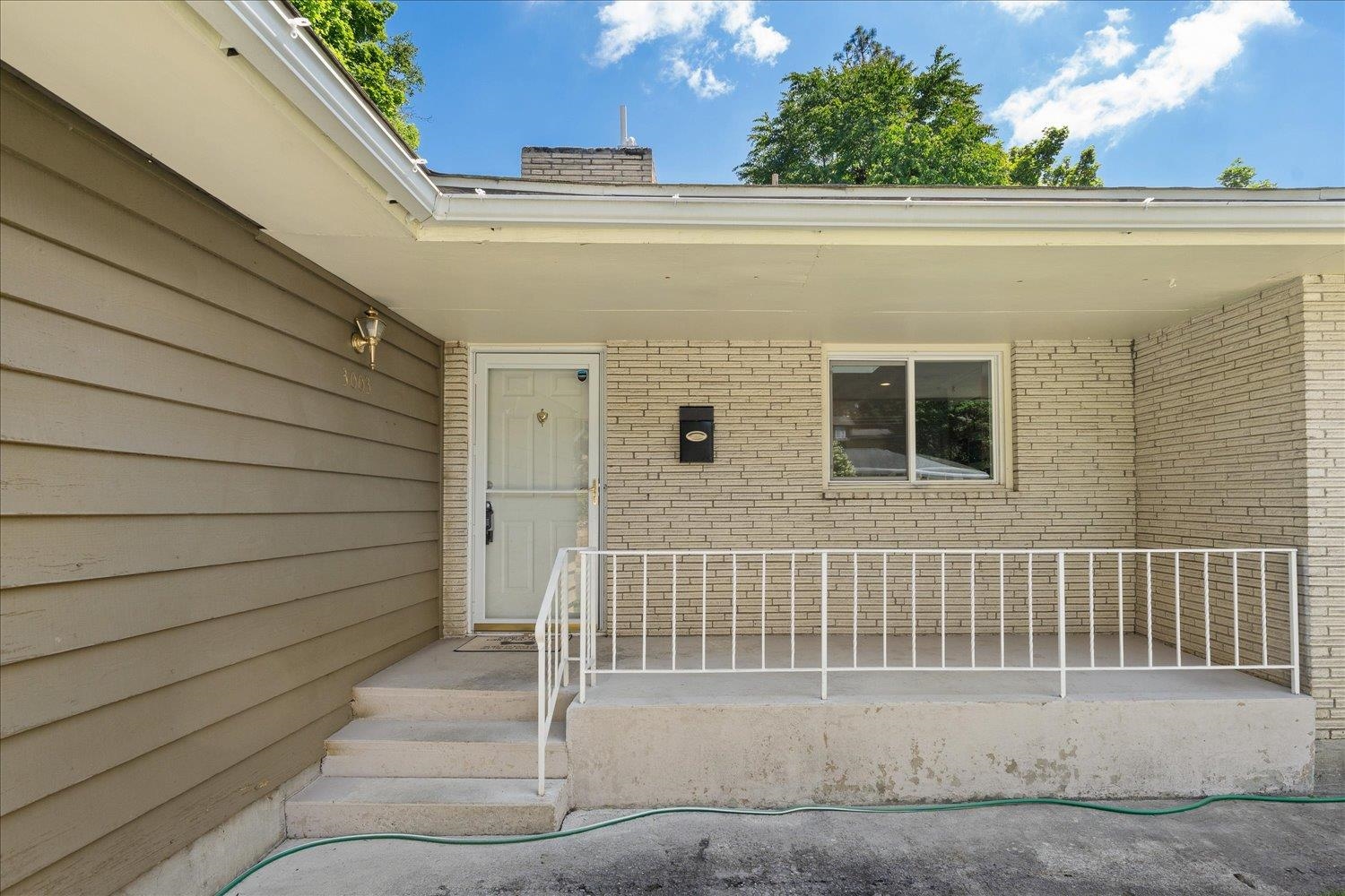 3003 W WOODSIDE Ave