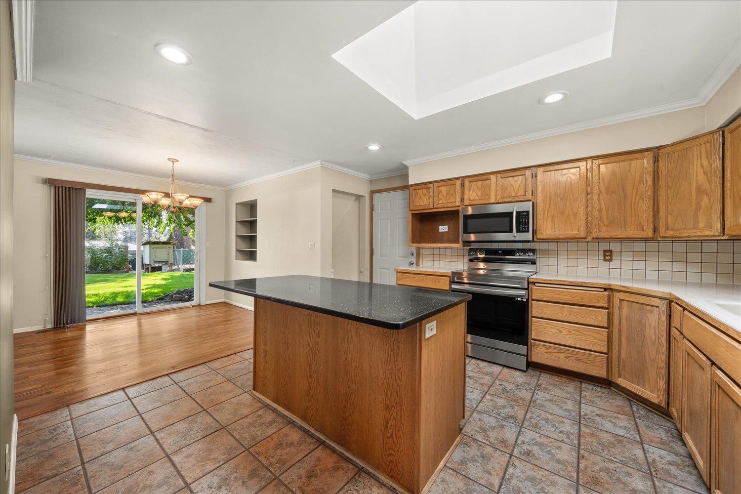 3003 W WOODSIDE Ave