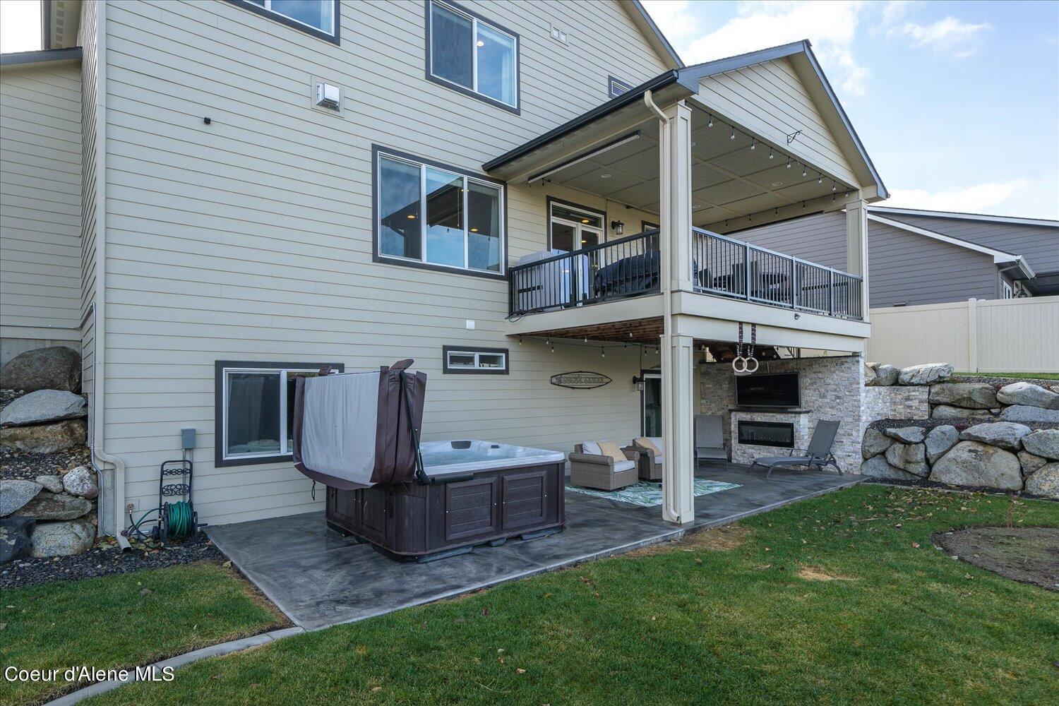 19843 E Riverwalk Ave